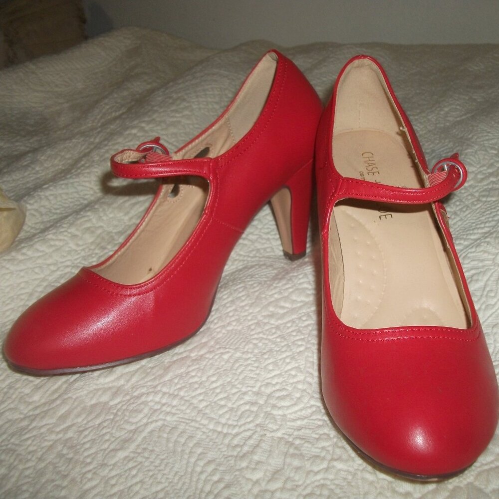 Chase & Chloe Kimmy-21 Women's Round Toe Pierced Mid Heel Mary Jane Style pumps